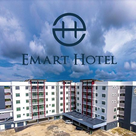 Emart Hotel Miri Exterior photo