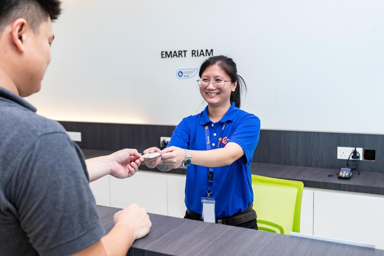 Emart Hotel Miri Exterior photo